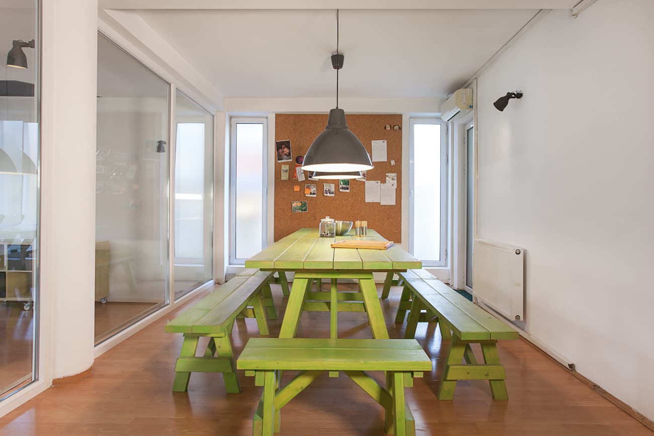 Shtëpi/Objekt biznesi për qira/shitje — Taftalixhë 1, Rr. Varshavska , SHKUP - Thumbnail 3